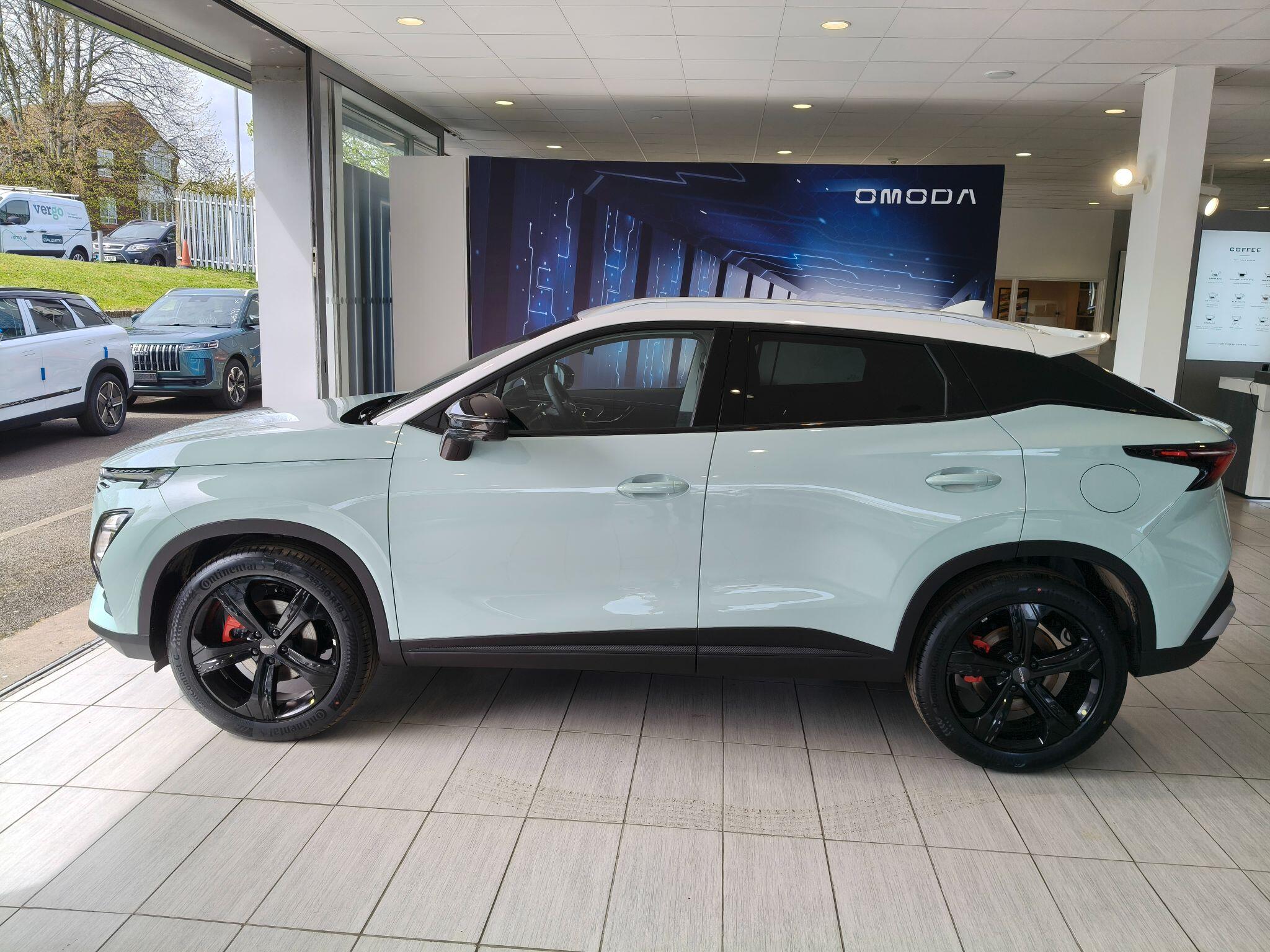 Large vehicle image
